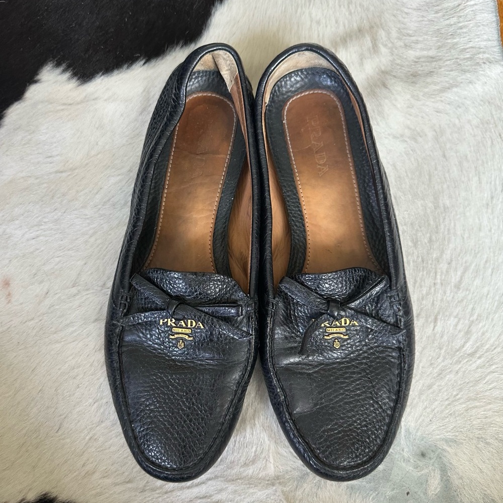 Prada leather loafers. Size 41 // US size 10